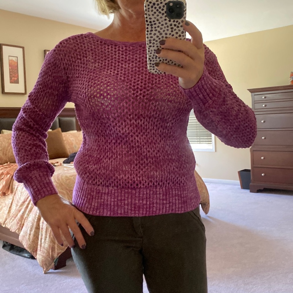 Splendid fuschia sweater